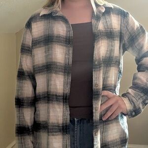 American Eagle Outfitters Checkered Shirt in Black and Cream